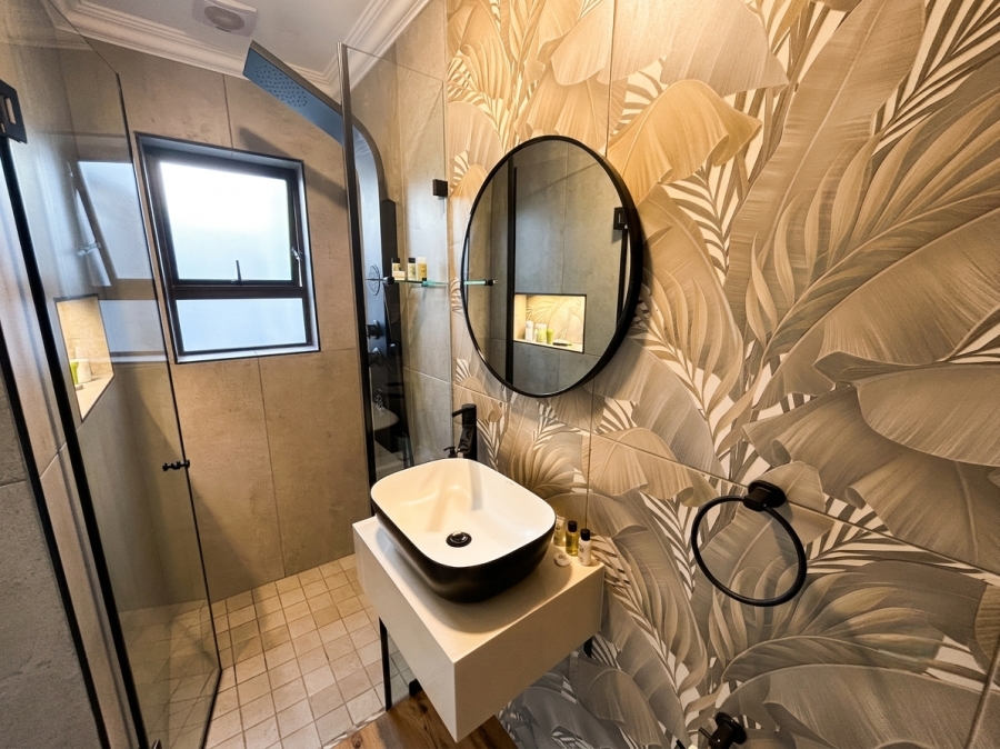 To Let 1 Bedroom Property for Rent in Big Bay Western Cape